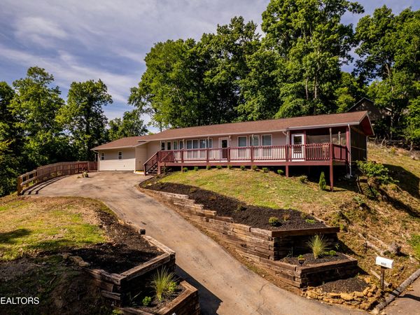 4431 Deer Run Drive, Louisville, TN 37777
