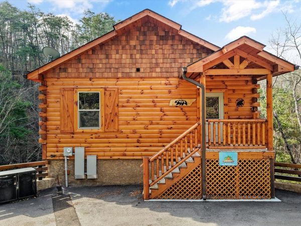 2182 Bear Haven Way, Sevierville, TN 37862