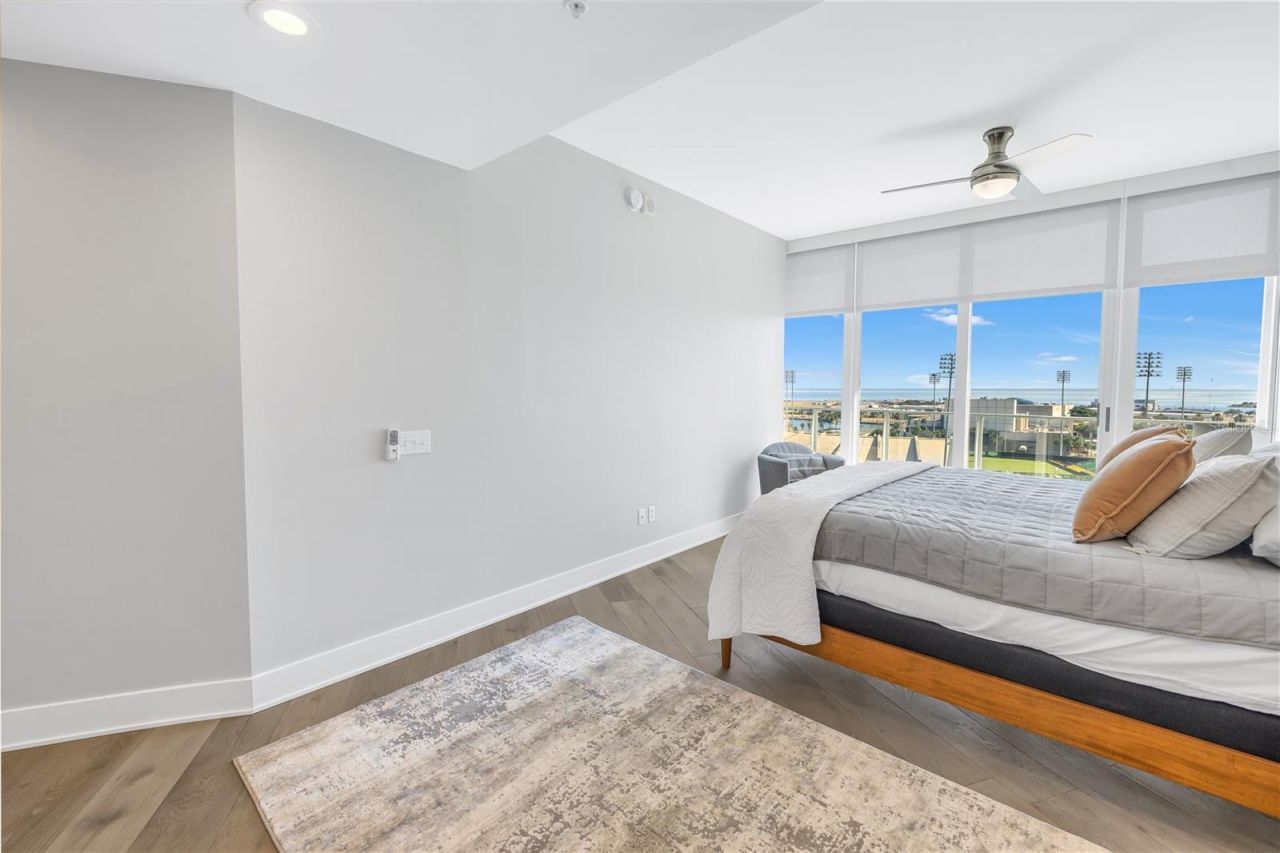 175 1st Street S, Unit 1006, Saint Petersburg, FL 33701 Photo