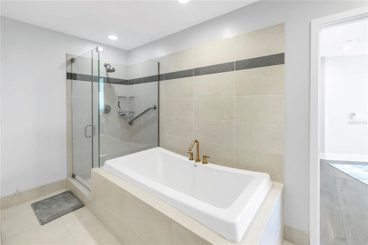 175 1st Street S, Unit 1006, Saint Petersburg, FL 33701 Photo