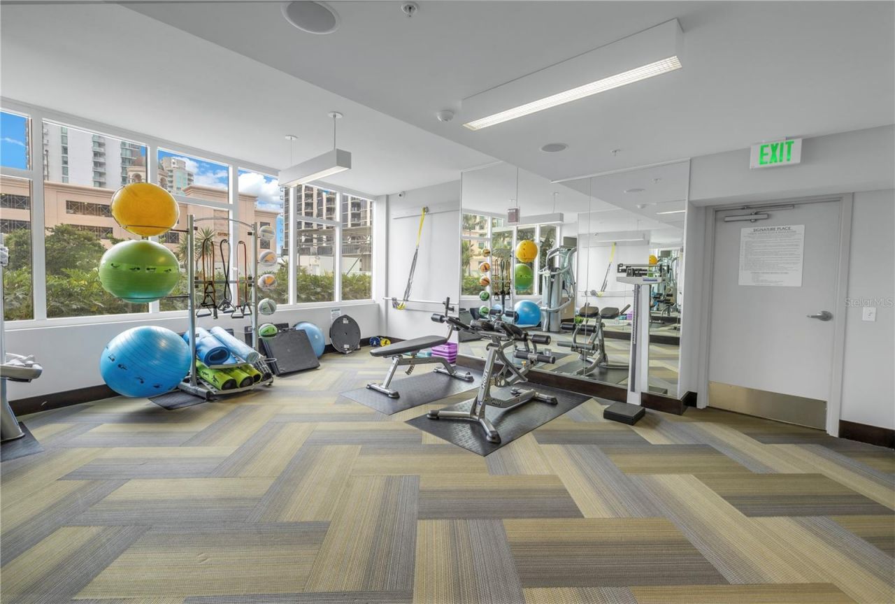 175 1st Street S, Unit 1006, Saint Petersburg, FL 33701 Photo