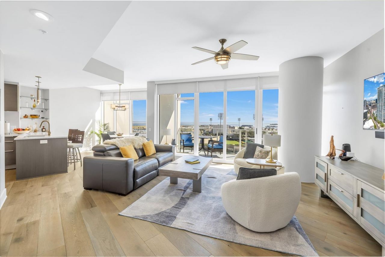 175 1st Street S, Unit 1006, Saint Petersburg, FL 33701 Photo