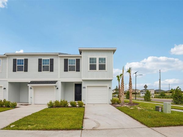 6860 HOLCOMBE DOWN DRIVE, ZEPHYRHILLS, FL 33541
