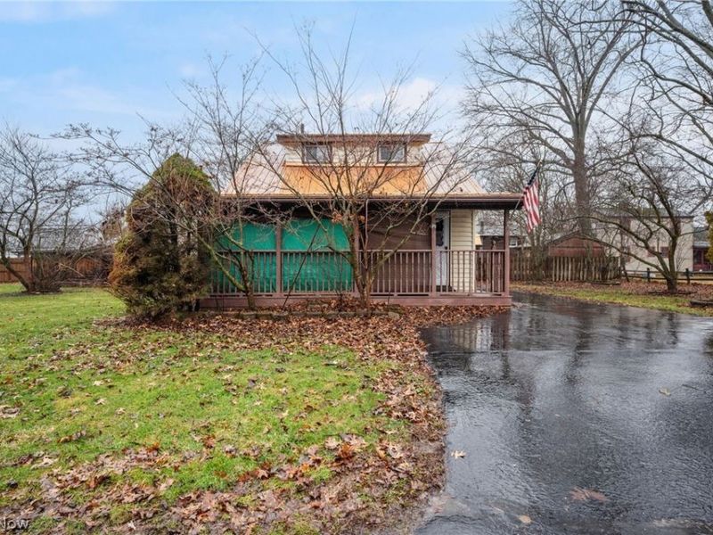 393 Craggy Creek Drive, Chippewa Lake, OH 44215 Photo 2