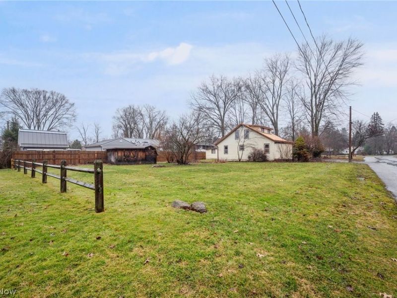 393 Craggy Creek Drive, Chippewa Lake, OH 44215 Photo 28