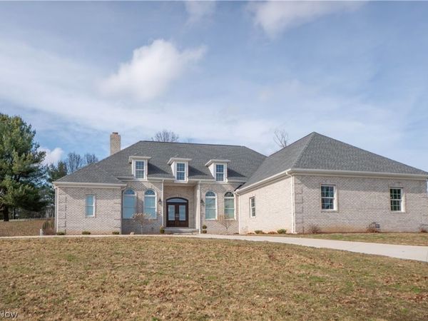 6443 Hills And Dales Road NW, Canton, OH 44708