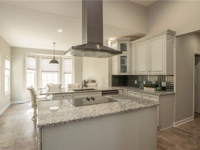 6443 Hills And Dales Road NW, Canton, OH 44708 Photo 12