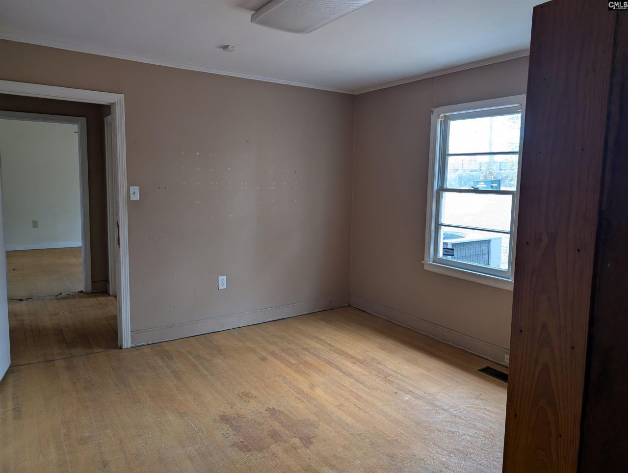 781 Nottingham Street  Photo 29