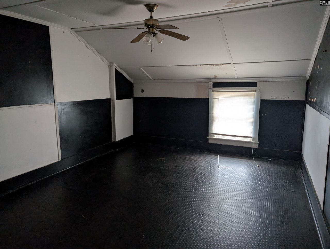 781 Nottingham Street  Photo 9