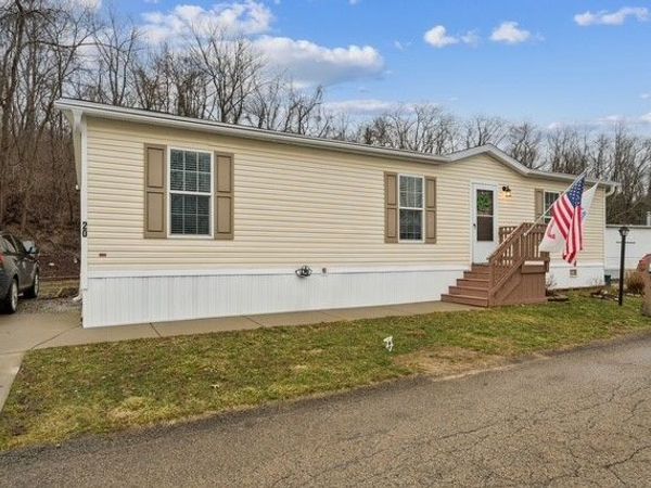 20 Parkvue Dr, Finleyville, PA 15332