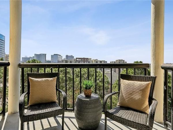 1 Biscayne Drive NW, Unit PH6, Atlanta, GA 30309