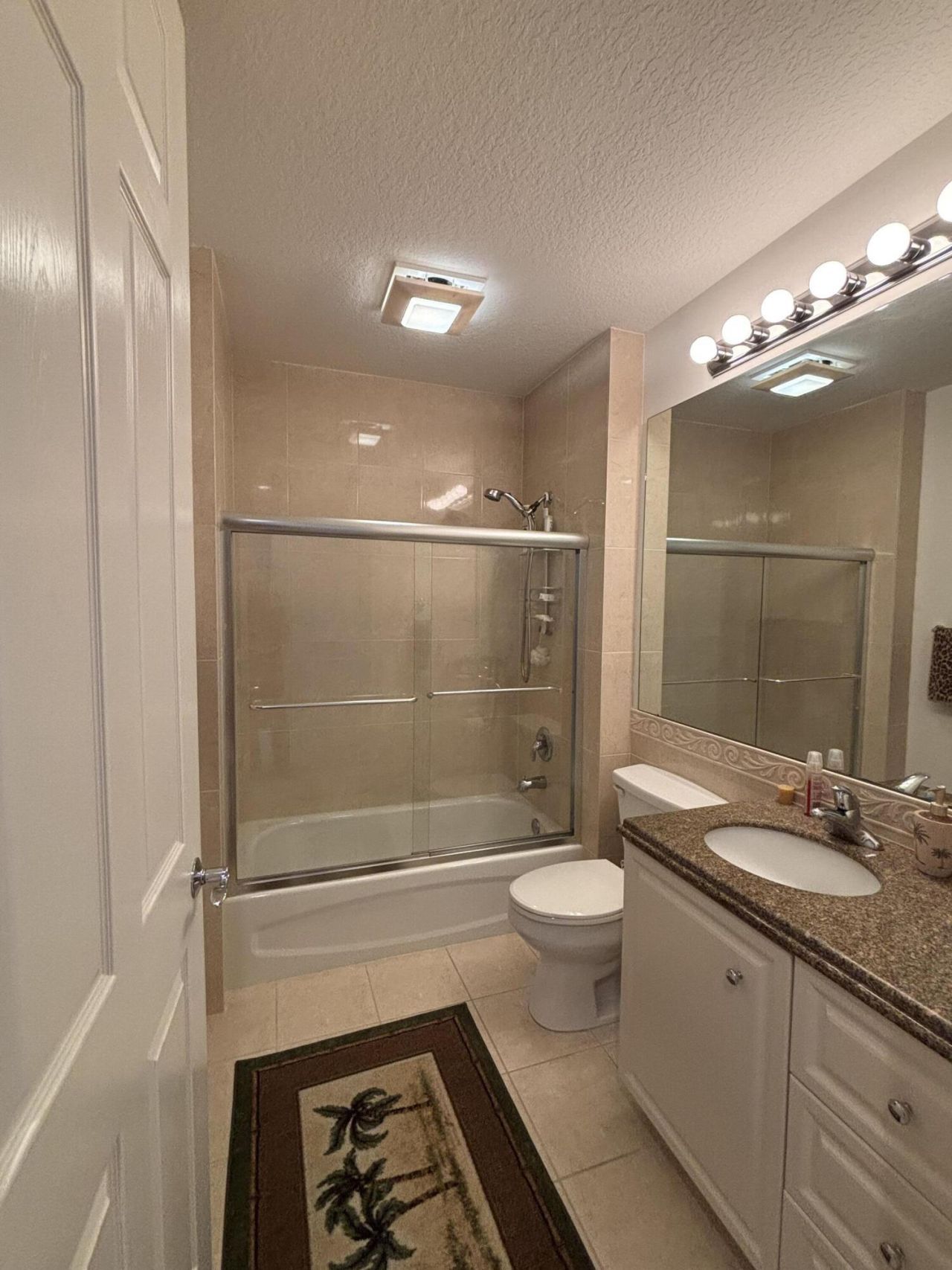 24 Harbour Isle Drive W, Unit 305, Fort Pierce, FL 34949 Photo