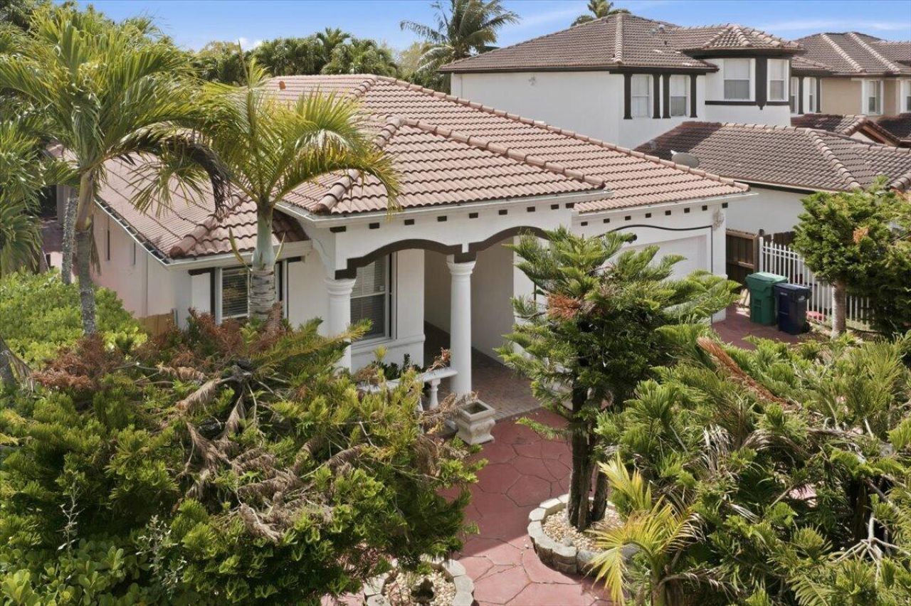 15062 SW 11th Street, Miami, FL 33194 Photo