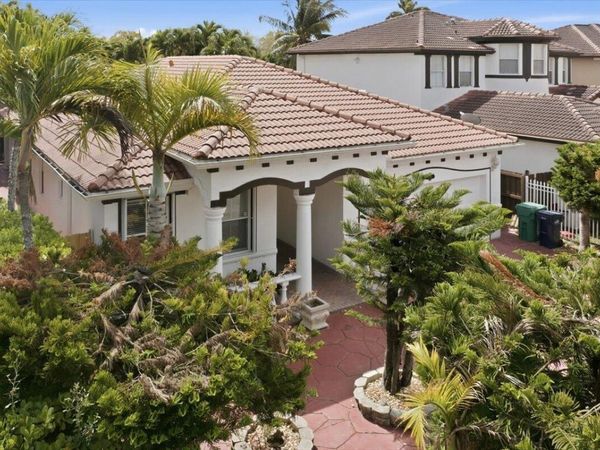 15062 SW 11th Street, Miami, FL 33194