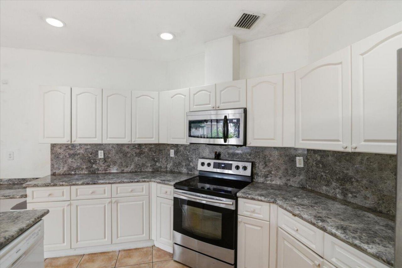 15062 SW 11th Street, Miami, FL 33194 Photo