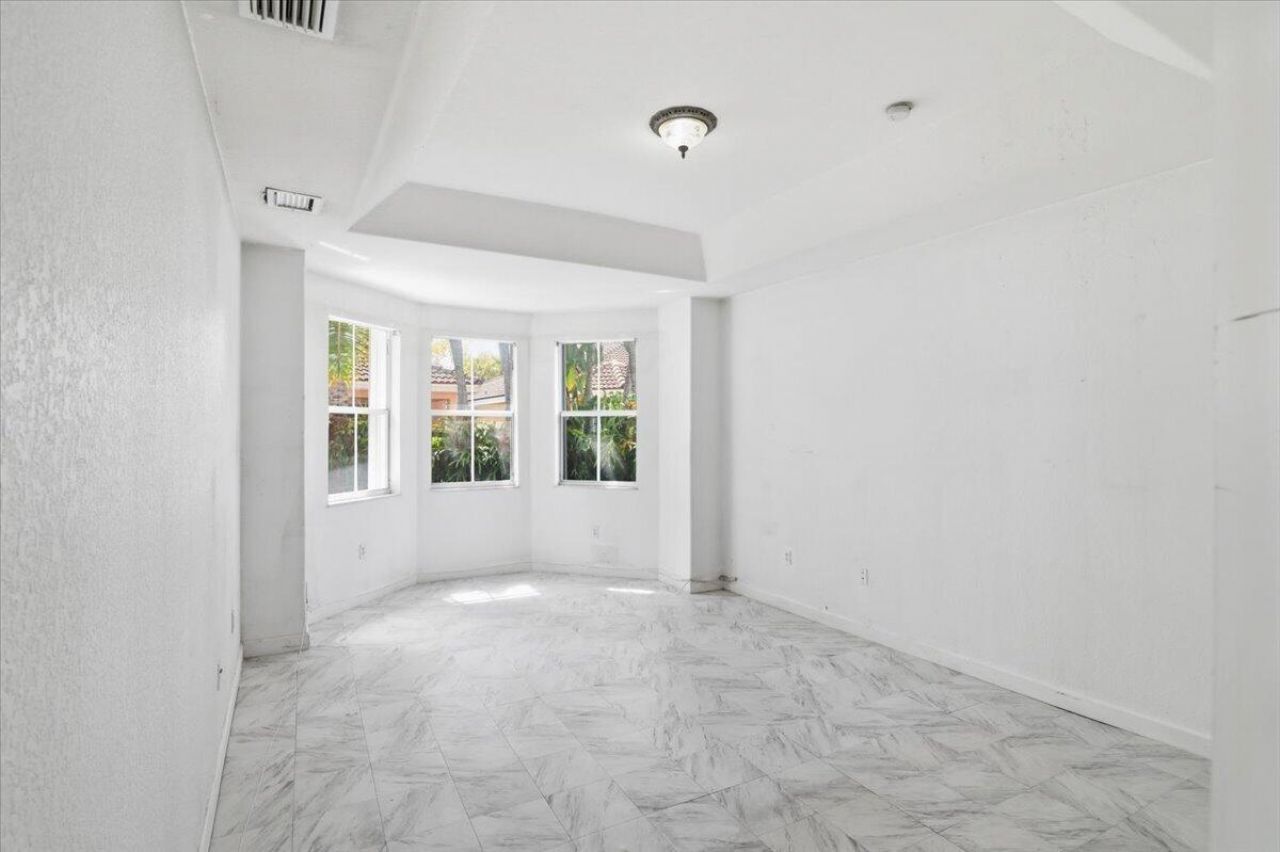 15062 SW 11th Street, Miami, FL 33194 Photo