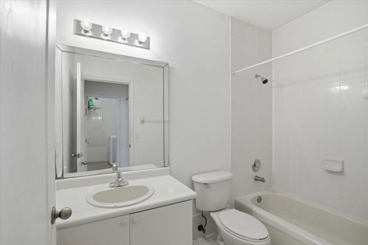 15062 SW 11th Street, Miami, FL 33194 Photo