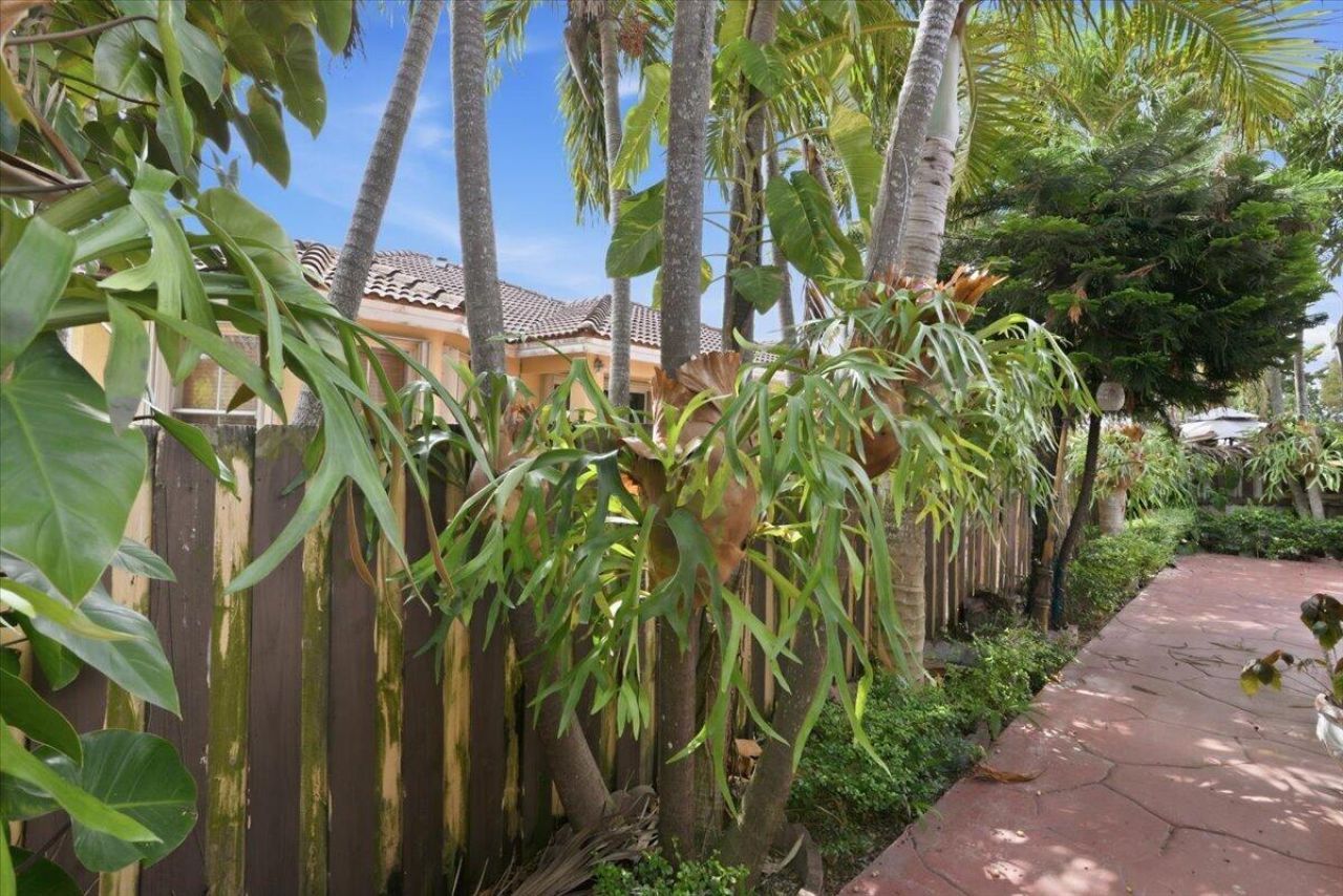 15062 SW 11th Street, Miami, FL 33194 Photo