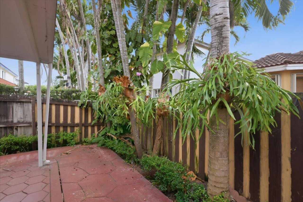 15062 SW 11th Street, Miami, FL 33194 Photo