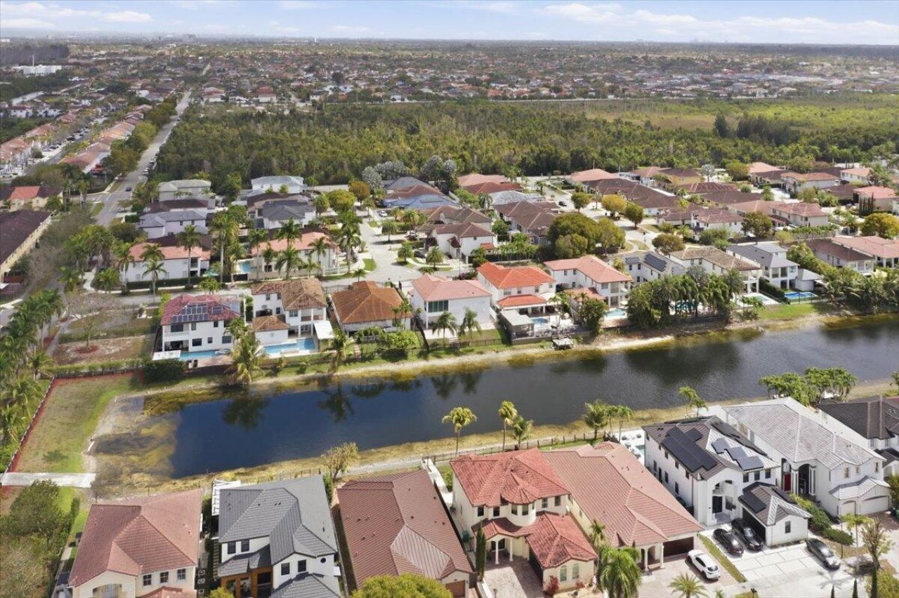 15062 SW 11th Street, Miami, FL 33194 Photo