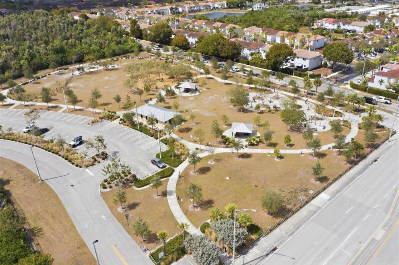 15062 SW 11th Street, Miami, FL 33194 Photo