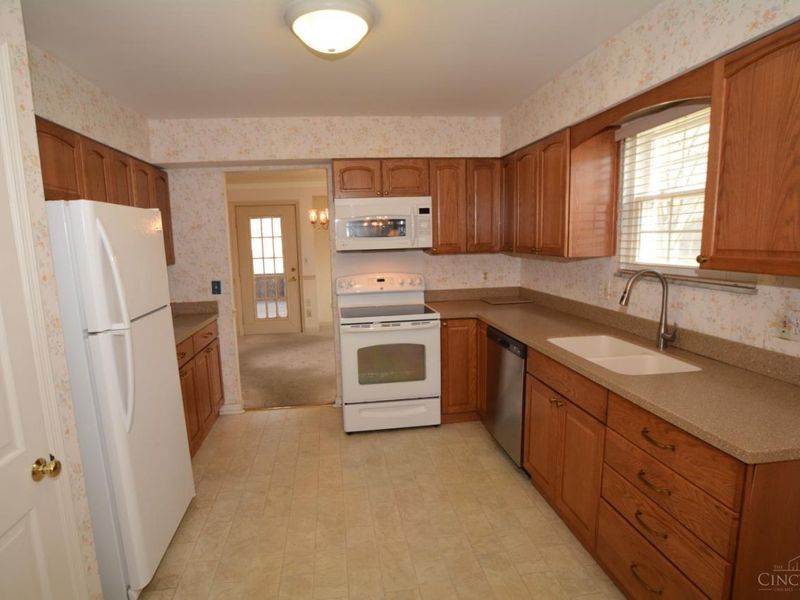 10604 Orinda Drive, Montgomery, OH 45249 Photo 2