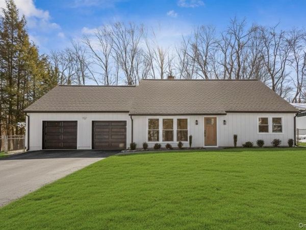 83 Thoreau Court , Yorktown Heights, NY 10598