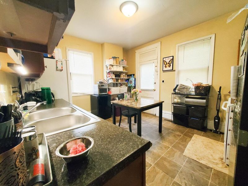 525-527 E Tompkins Street, Columbus, OH 43202 Photo 5