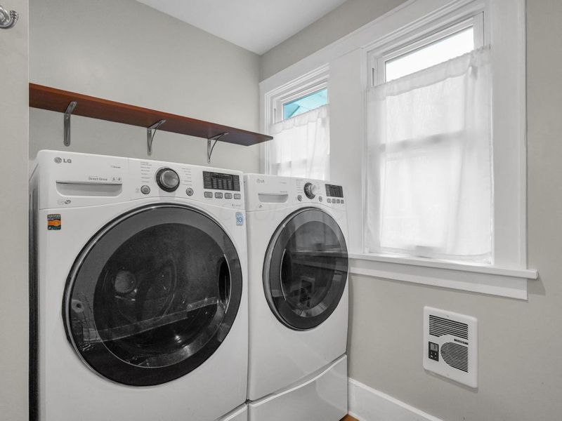 39 E Sandusky Street , Fredericktown, OH 43019 Photo 19