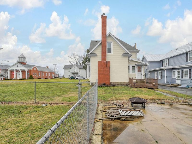 39 E Sandusky Street , Fredericktown, OH 43019 Photo 31