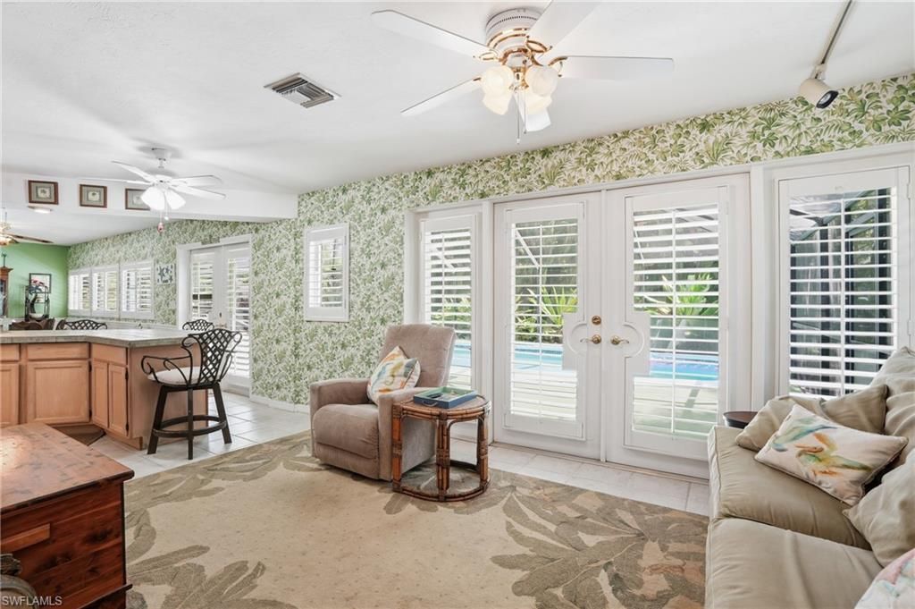 8948 Crest Ln, Fort Myers, FL 33907 Photo
