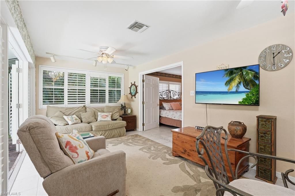 8948 Crest Ln, Fort Myers, FL 33907 Photo