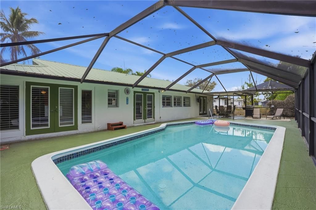 8948 Crest Ln, Fort Myers, FL 33907 Photo