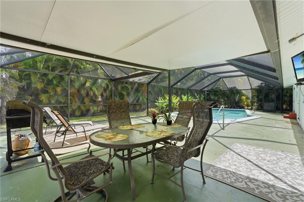 8948 Crest Ln, Fort Myers, FL 33907 Photo