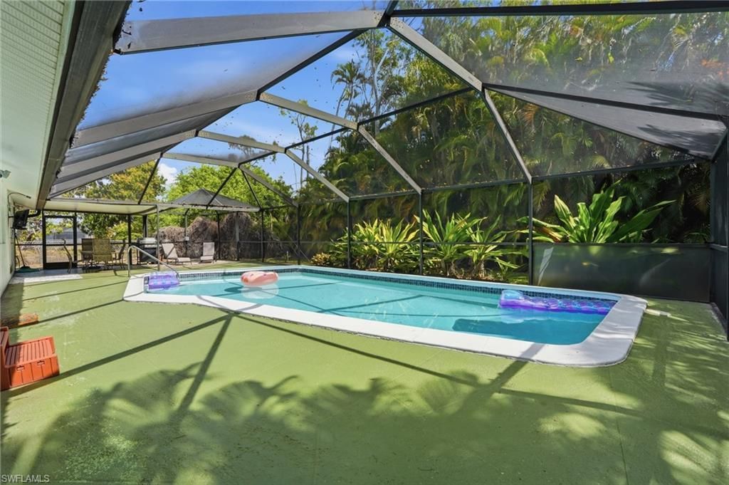 8948 Crest Ln, Fort Myers, FL 33907 Photo