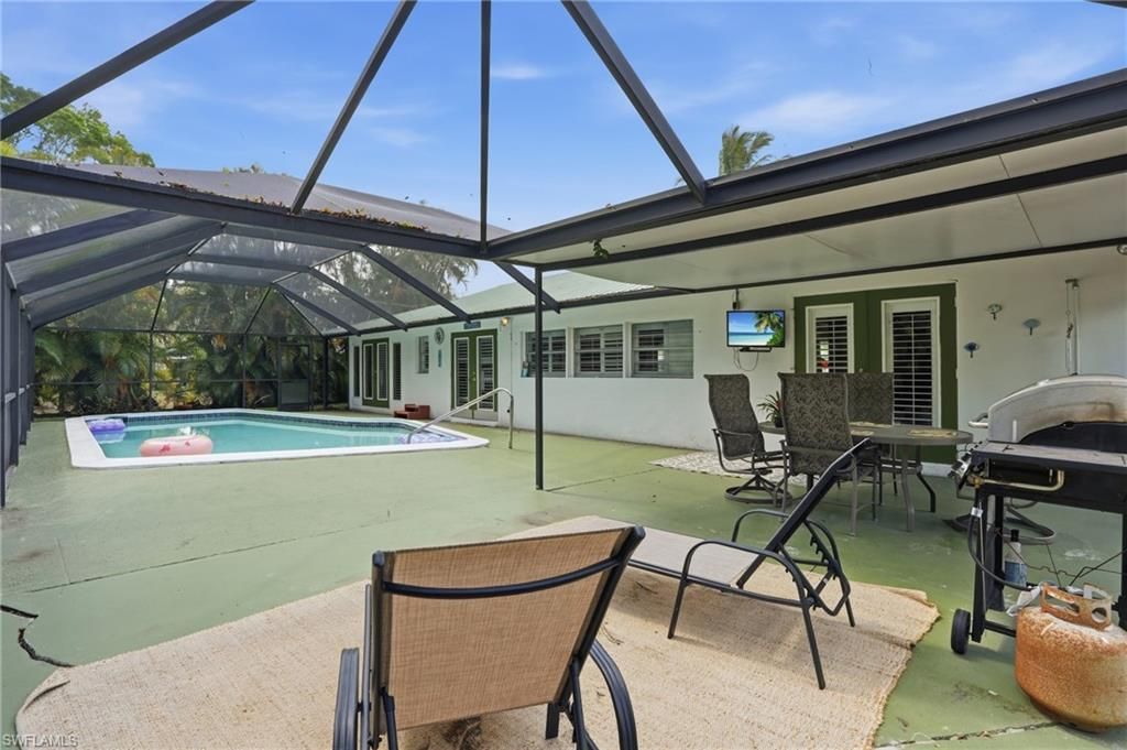 8948 Crest Ln, Fort Myers, FL 33907 Photo