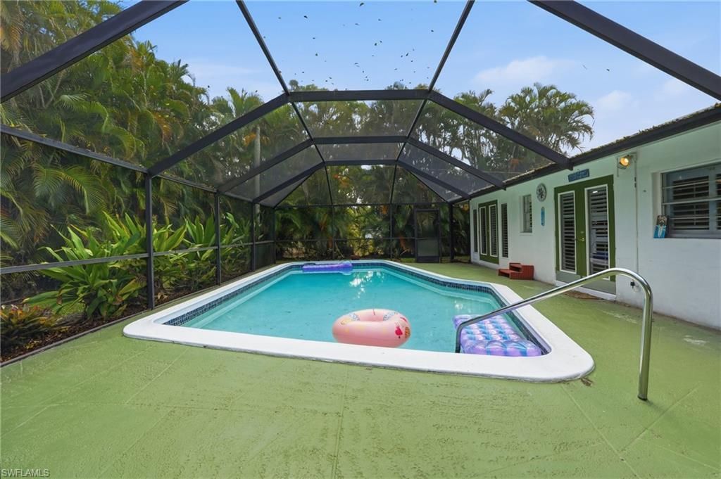 8948 Crest Ln, Fort Myers, FL 33907 Photo