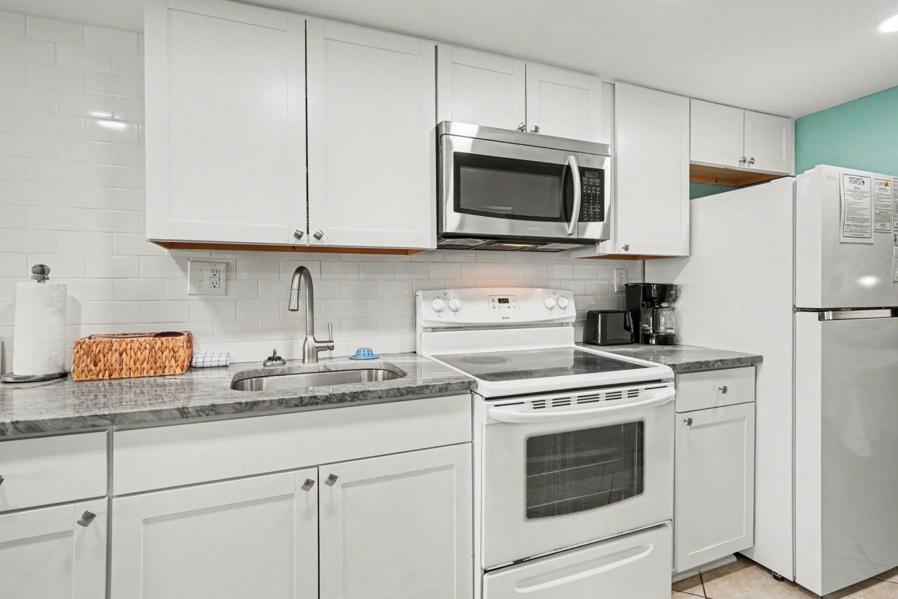 200 76th Ave. N  Photo 13