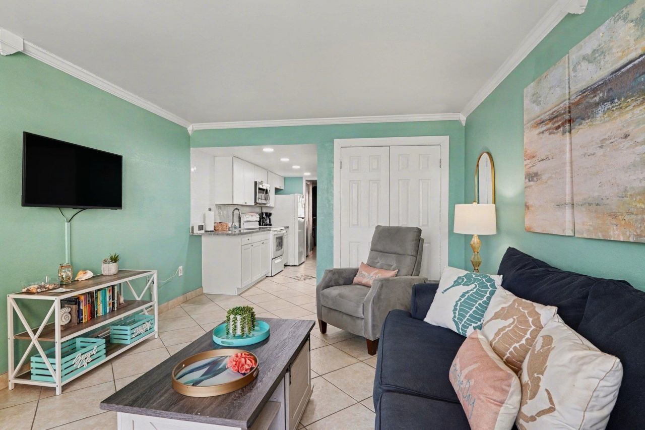 200 76th Ave. N  Photo 7