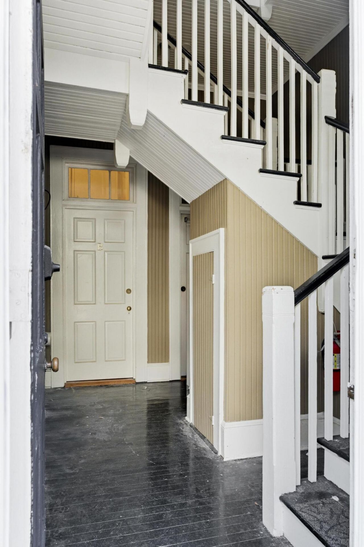 84 Bull Street Photo 21