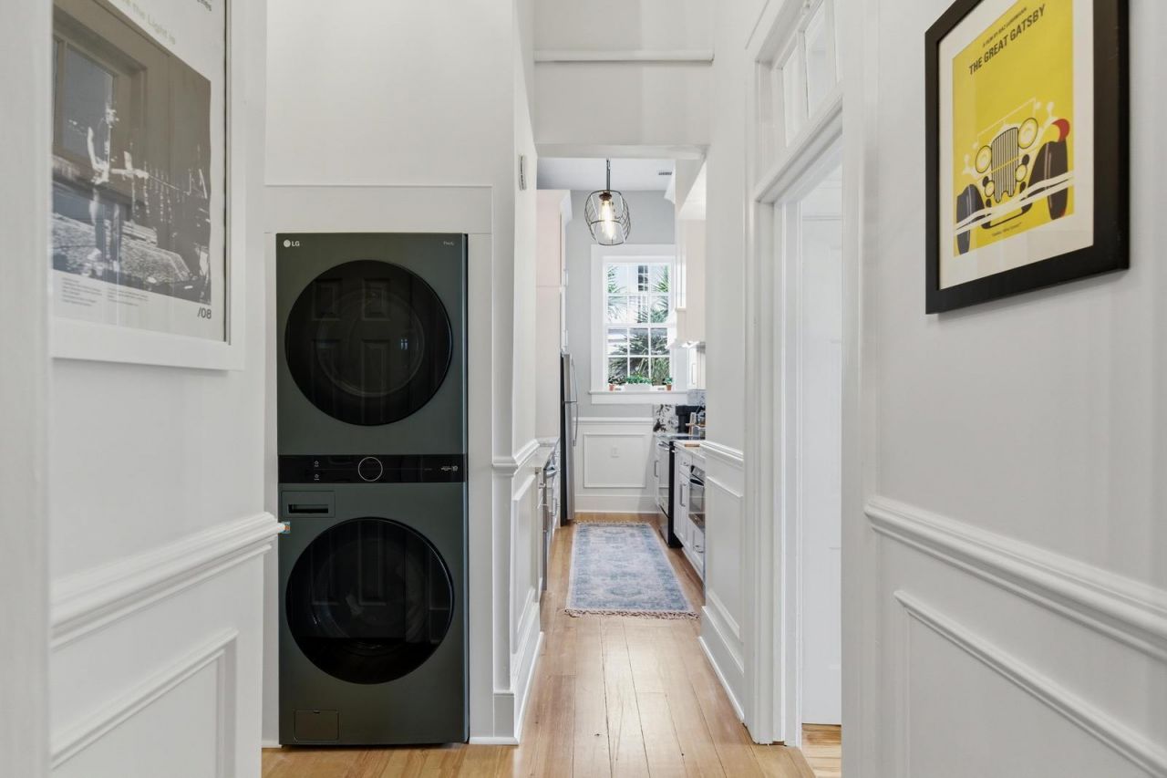 84 Bull Street Photo 8