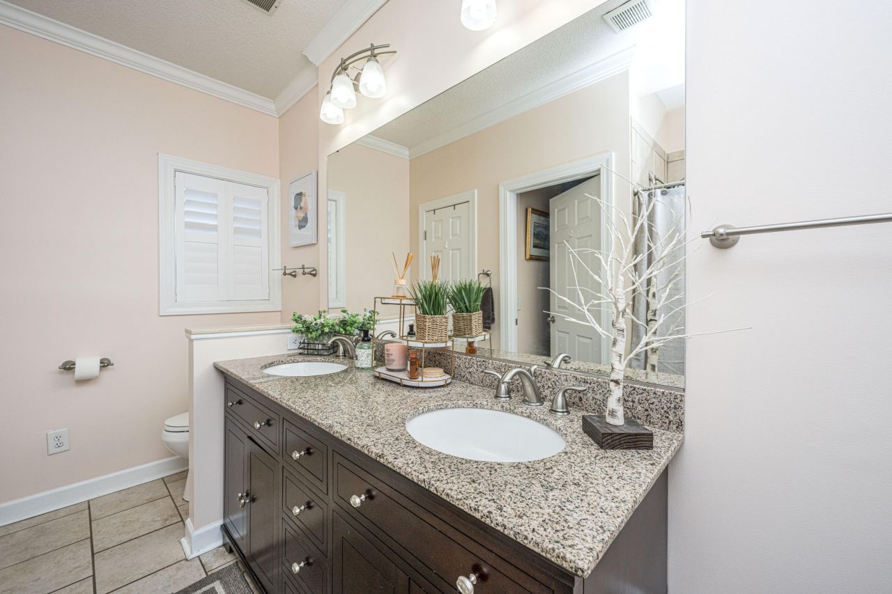 1705 Fox Ridge Court Photo 10