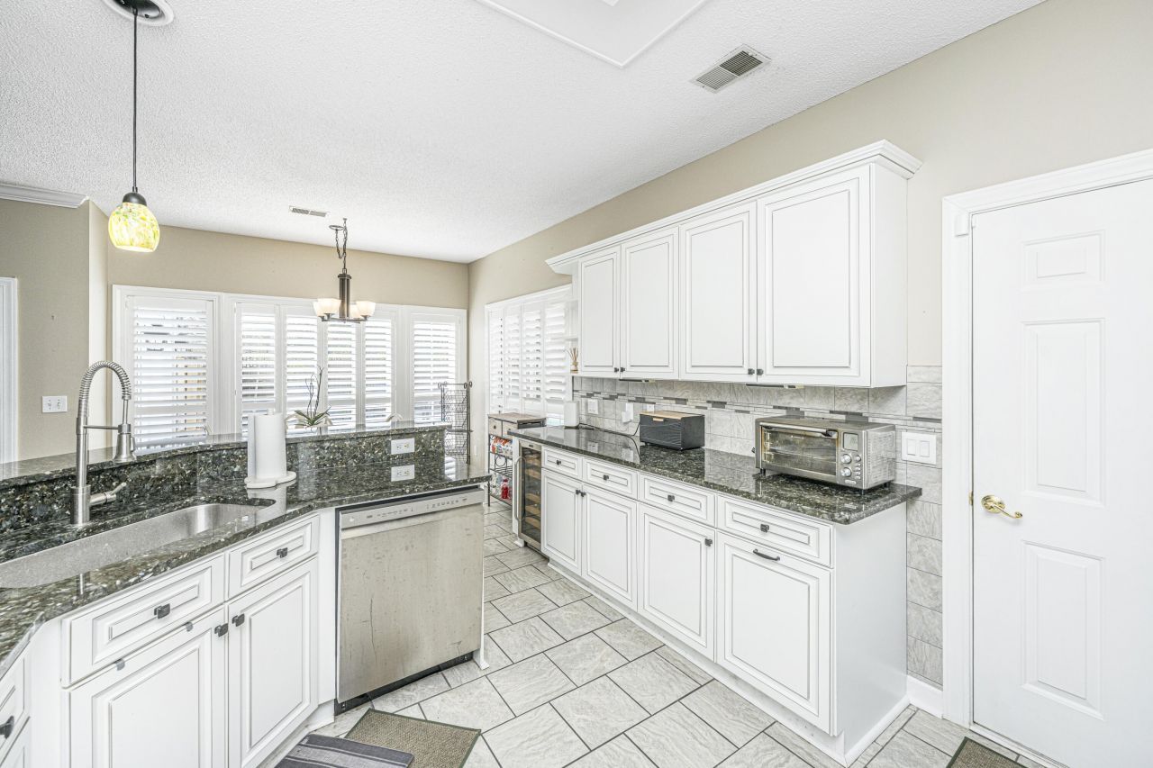 1705 Fox Ridge Court Photo 16