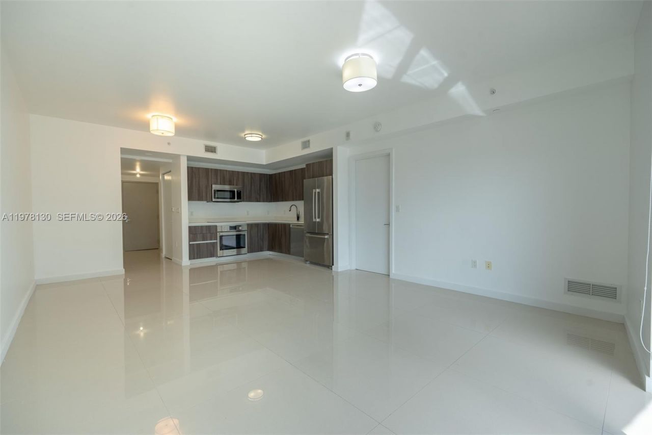 488 NE 18th St , Unit 3302, Miami, FL 33132 Photo