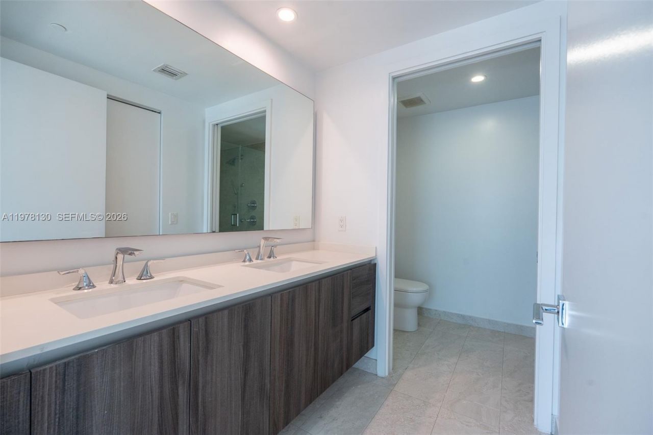 488 NE 18th St , Unit 3302, Miami, FL 33132 Photo