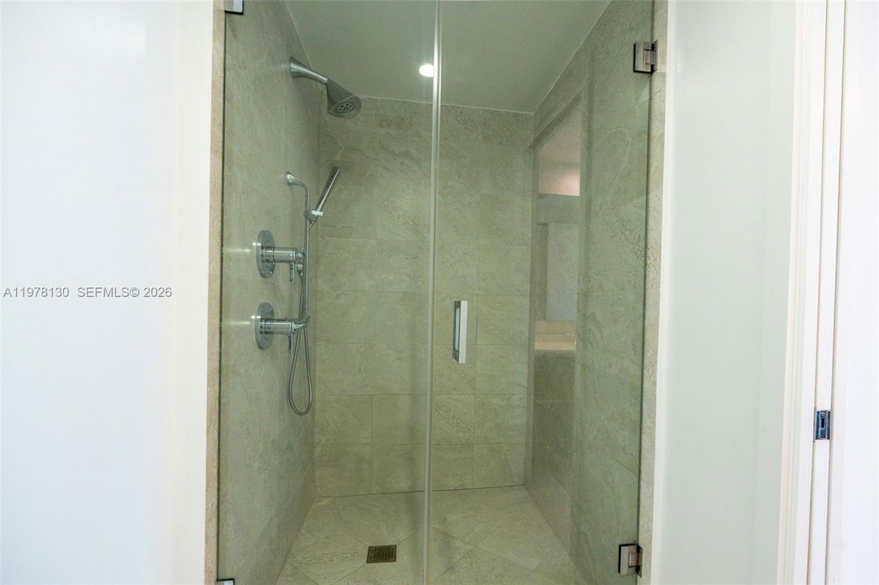 488 NE 18th St , Unit 3302, Miami, FL 33132 Photo