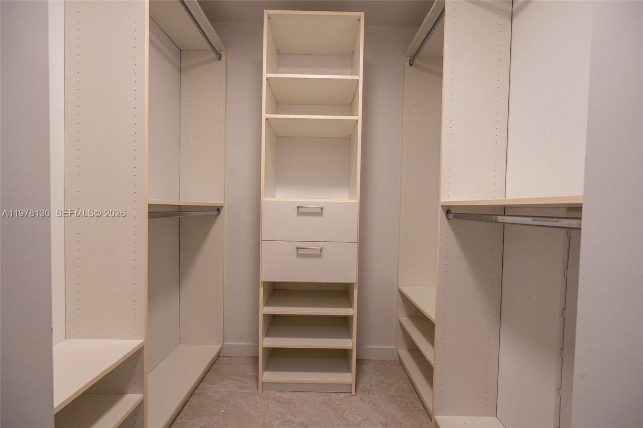 488 NE 18th St , Unit 3302, Miami, FL 33132 Photo