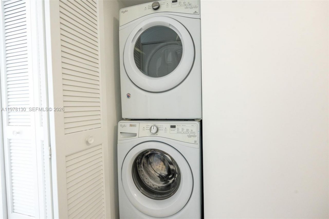 488 NE 18th St , Unit 3302, Miami, FL 33132 Photo