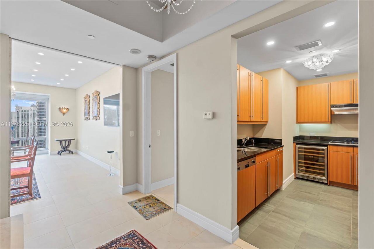 1425 Brickell Ave , Unit 44D, Miami, FL 33131 Photo