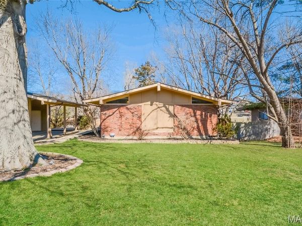 118 Brookside Court, St Louis, MO 63146